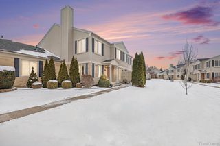 44582 Connecticut Court, Clinton Charter Township, MI 48038