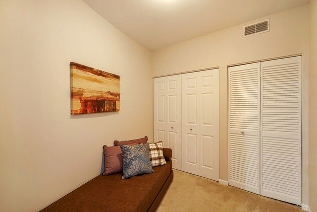 343 W OLD TOWN Court 205, Chicago, IL 60610