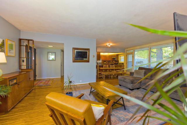 1027 W 29th Ave, Spokane, WA 99203