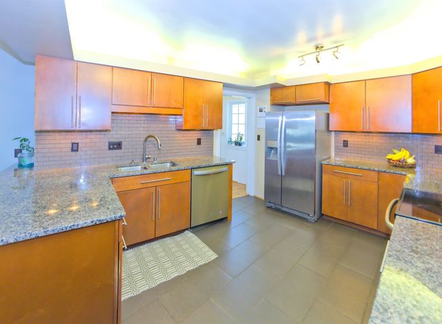 1027 W 29th Ave, Spokane, WA 99203