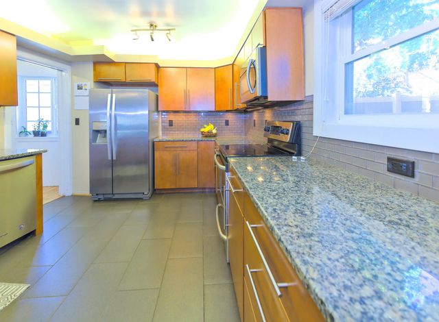 1027 W 29th Ave, Spokane, WA 99203