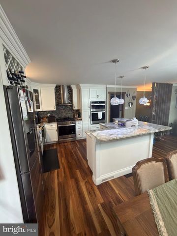 1005 LANDOVER DR, Reading, PA 19605