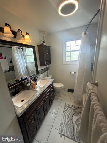 1005 LANDOVER DR, Reading, PA 19605