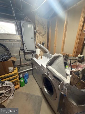 1005 LANDOVER DR, Reading, PA 19605