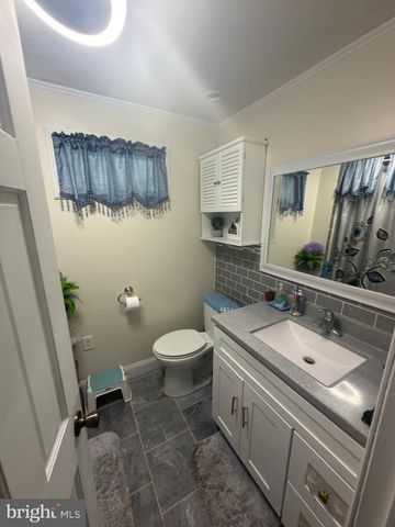 1005 LANDOVER DR, Reading, PA 19605