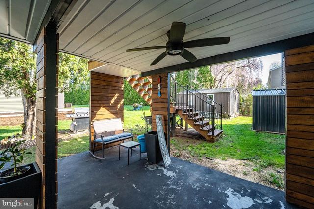 1005 LANDOVER DR, Reading, PA 19605
