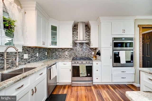 1005 LANDOVER DR, Reading, PA 19605