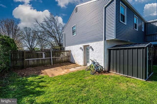 1005 LANDOVER DR, Reading, PA 19605