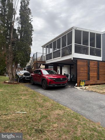 1005 LANDOVER DR, Reading, PA 19605