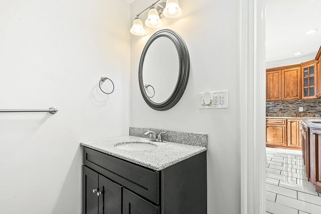 11 Symonds St 2, Salem, MA 01970