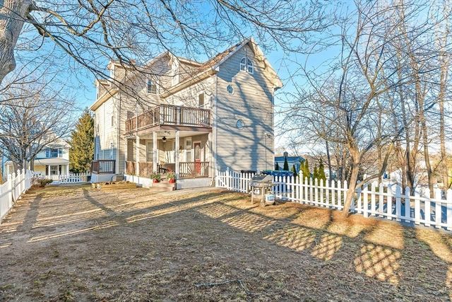 11 Symonds St 2, Salem, MA 01970