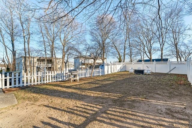 11 Symonds St 2, Salem, MA 01970