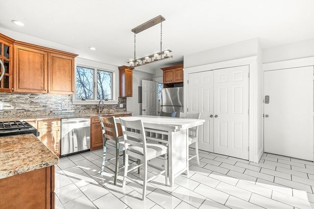 11 Symonds St 2, Salem, MA 01970