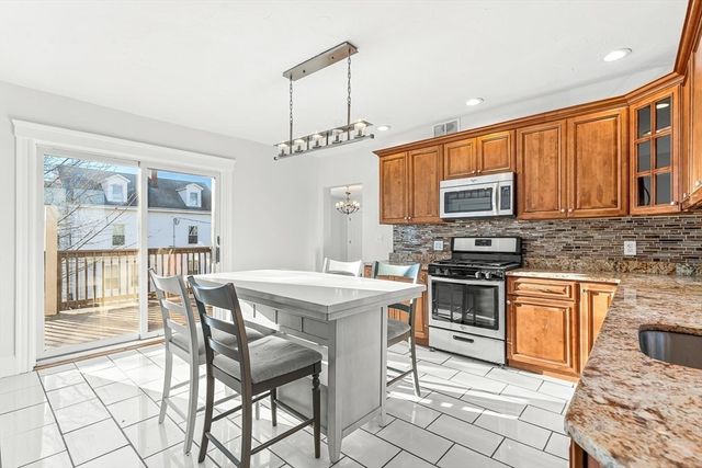 11 Symonds St 2, Salem, MA 01970