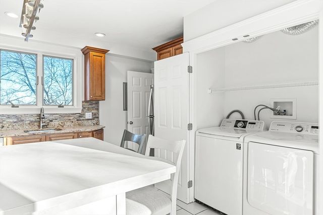 11 Symonds St 2, Salem, MA 01970