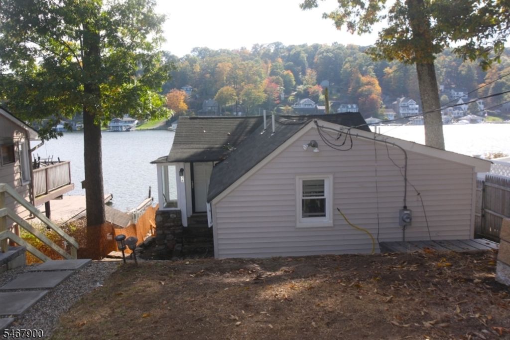 76 Ithanell Rd, Hopatcong Boro, NJ 07843 — photo 4
