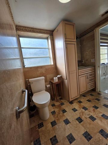 201 S Lakeside Drive 8, Lake Worth Beach, FL 33460