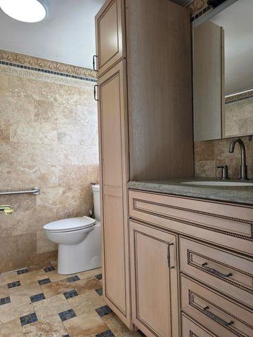 201 S Lakeside Drive 8, Lake Worth Beach, FL 33460