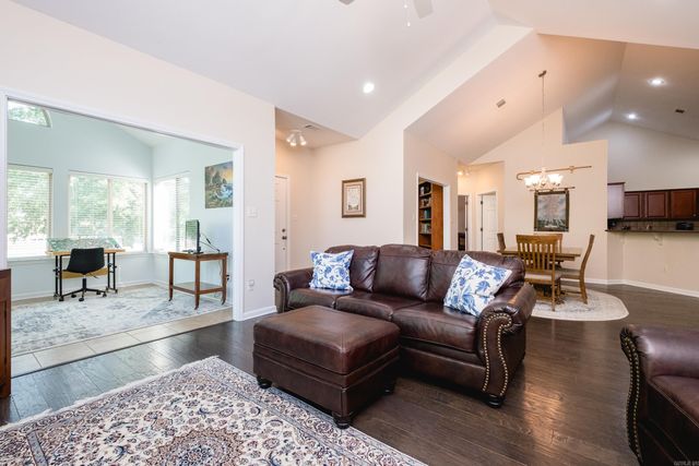 393 Mountain Terrace Circle, Maumelle, AR 72113