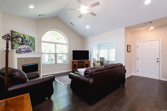 393 Mountain Terrace Circle, Maumelle, AR 72113