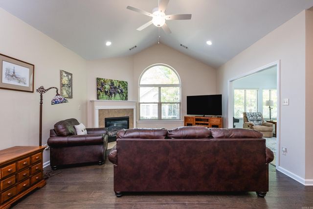 393 Mountain Terrace Circle, Maumelle, AR 72113