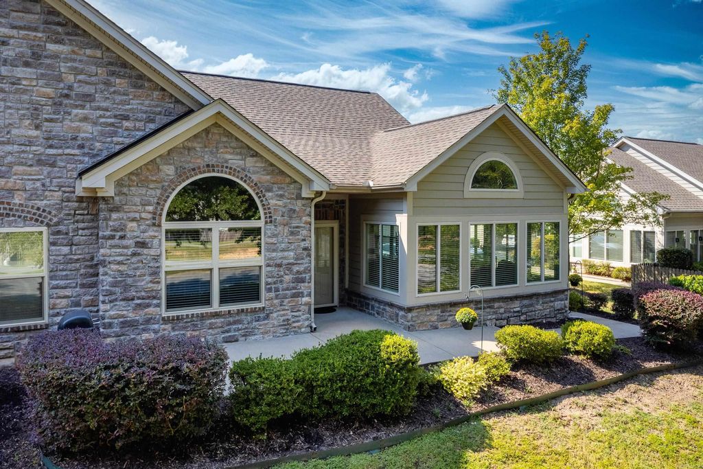 393 Mountain Terrace Circle, Maumelle, AR 72113