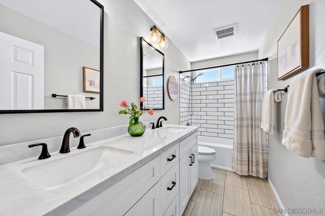 3778 Via Las Villas, Oceanside, CA 92056