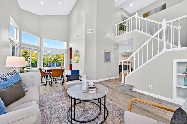 3778 Via Las Villas, Oceanside, CA 92056