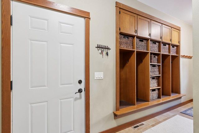 385 Wynnwood Drive, Verona, WI 53593