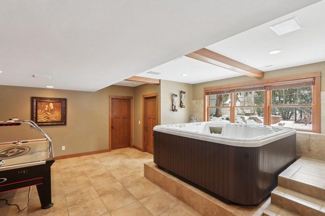 385 Wynnwood Drive, Verona, WI 53593