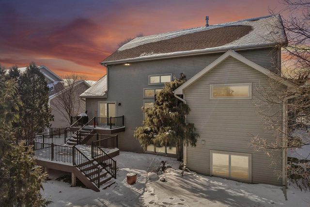 385 Wynnwood Drive, Verona, WI 53593