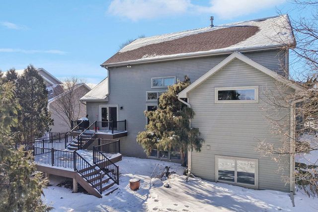 385 Wynnwood Drive, Verona, WI 53593