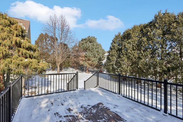 385 Wynnwood Drive, Verona, WI 53593