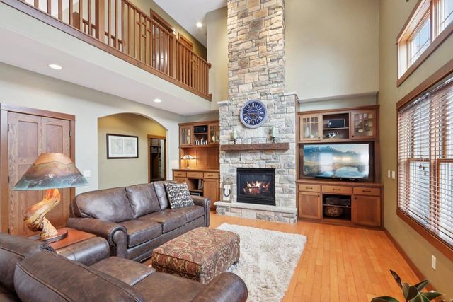 385 Wynnwood Drive, Verona, WI 53593