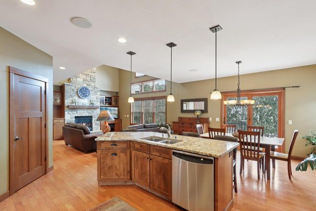 385 Wynnwood Drive, Verona, WI 53593