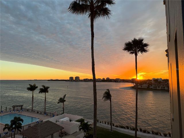 5220 BRITTANY DRIVE S 501, St Petersburg, FL 33715