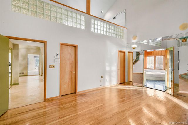 31 Clover Place, New Rochelle, NY 10805