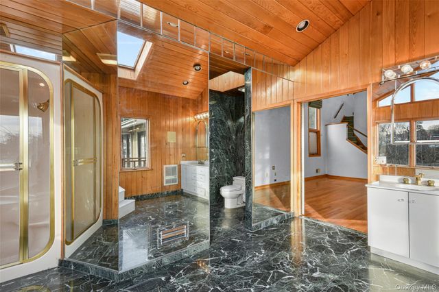 31 Clover Place, New Rochelle, NY 10805