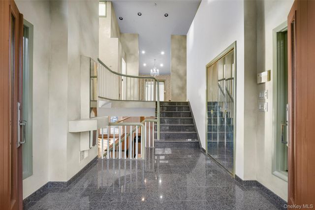 31 Clover Place, New Rochelle, NY 10805