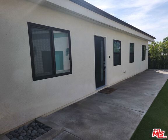 422 422-1 Almond Avenue, Monrovia, CA 91016