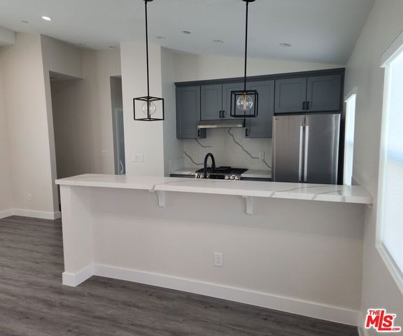 422 422-1 Almond Avenue, Monrovia, CA 91016