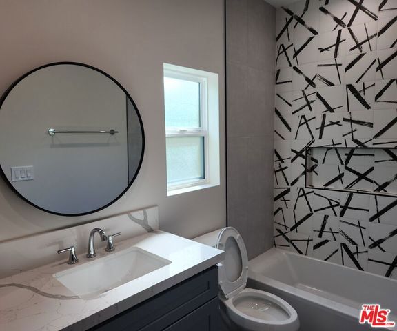 422 422-1 Almond Avenue, Monrovia, CA 91016