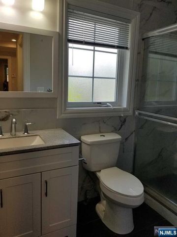 7 Lindley B, Tenafly, NJ 07670