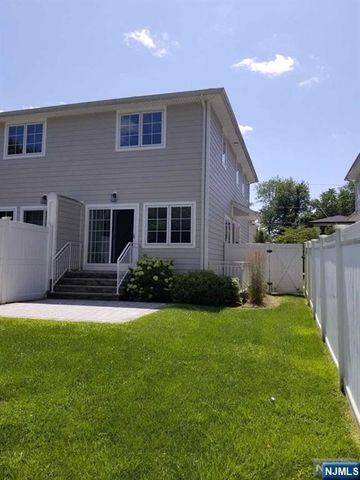 7 Lindley B, Tenafly, NJ 07670