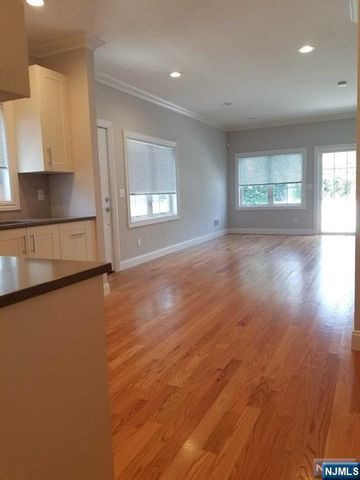 7 Lindley B, Tenafly, NJ 07670