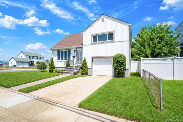 4 Martha Street, Freeport, NY 11520