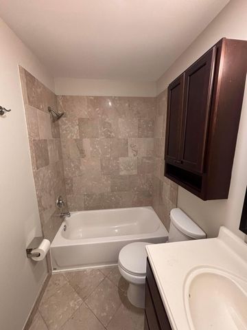777 Ficus Drive, 25E, Columbus, OH 43085
