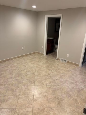 777 Ficus Drive, 25E, Columbus, OH 43085