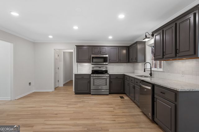 5954 Henley Drive, Powder Springs, GA 30127