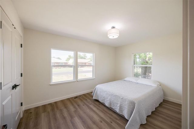 2020 Hasley Drive, The Village, OK 73120